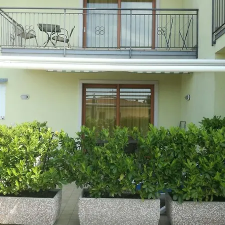 Ξενοδοχείο με διαμερίσματα Residenza Orchidee Λατζίζε