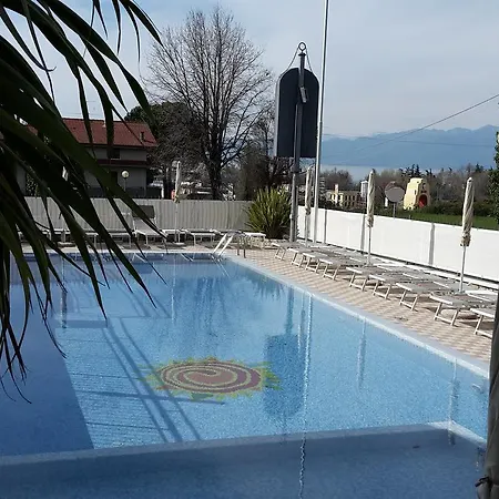 Ξενοδοχείο με διαμερίσματα Residenza Orchidee Λατζίζε