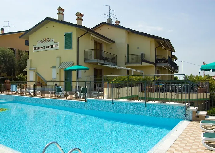 Residenza Orchidee Apartahotel 4*